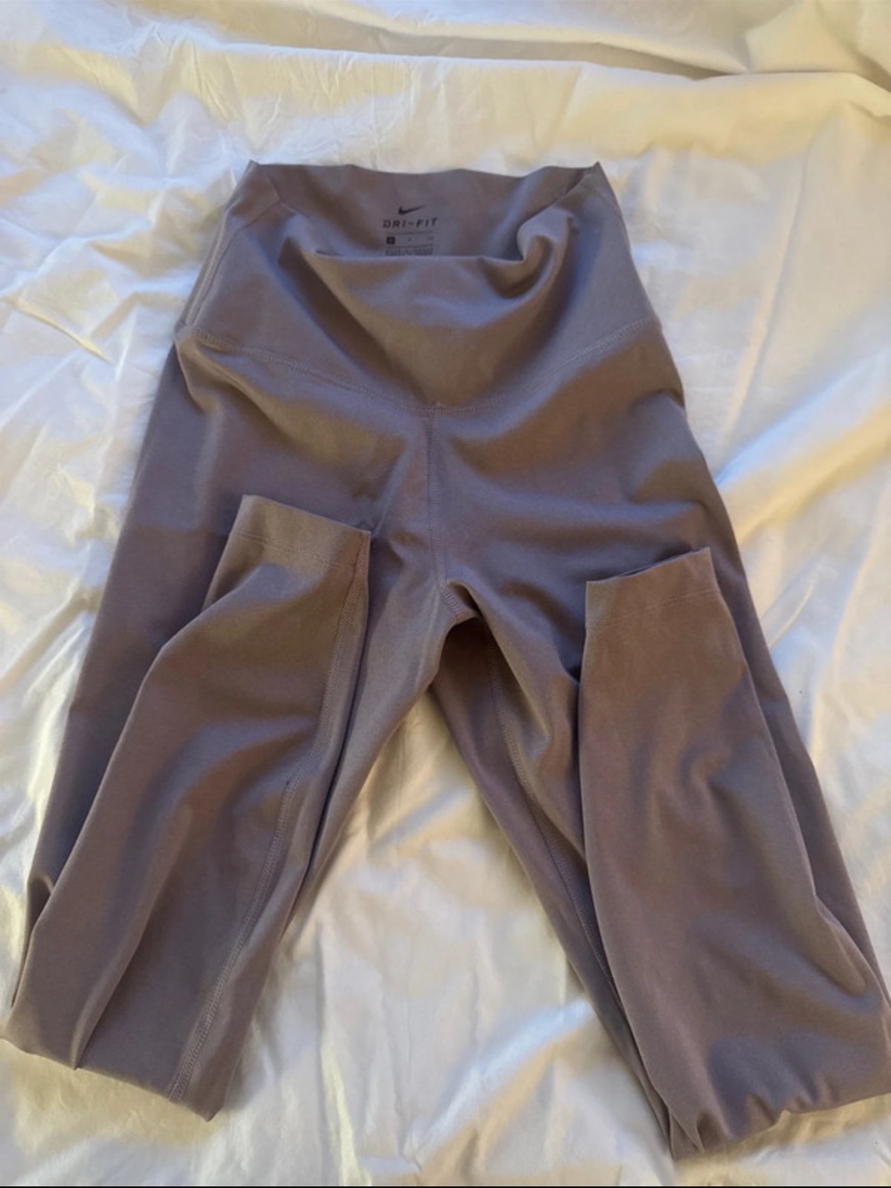 Nike Dri-FIT Lavender High-Waist Pocket Leggings